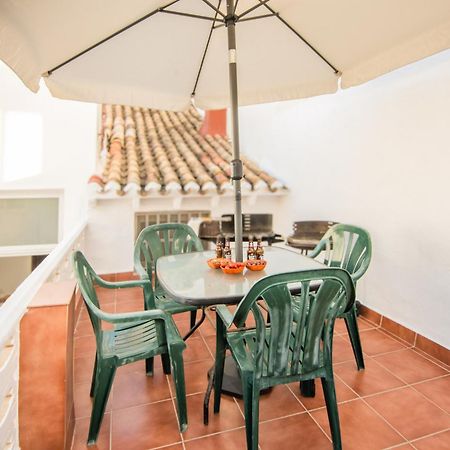 Beachfront House Пилес Екстериор снимка