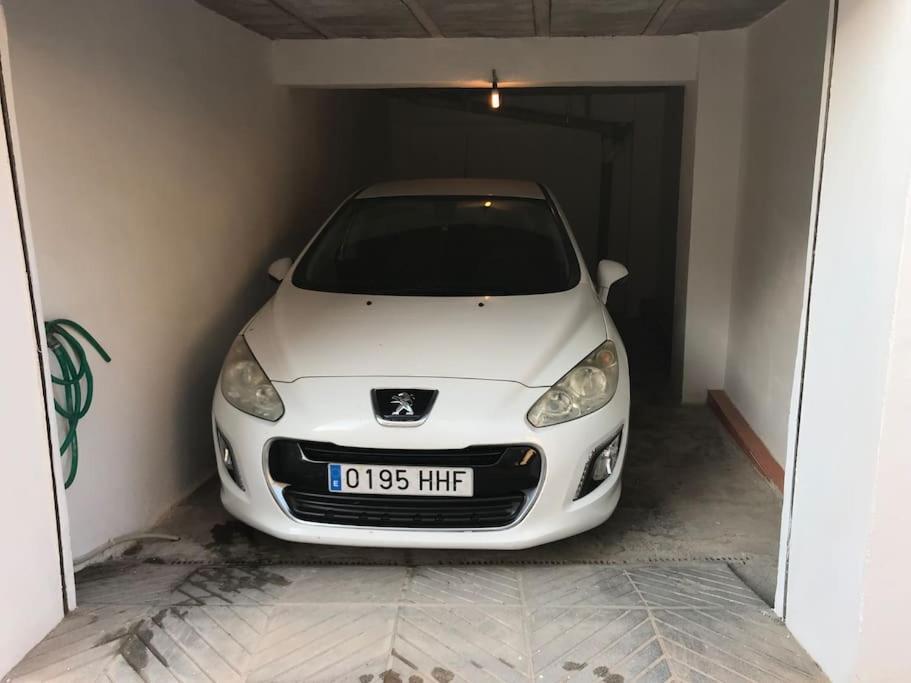 Beachfront House Пилес Екстериор снимка