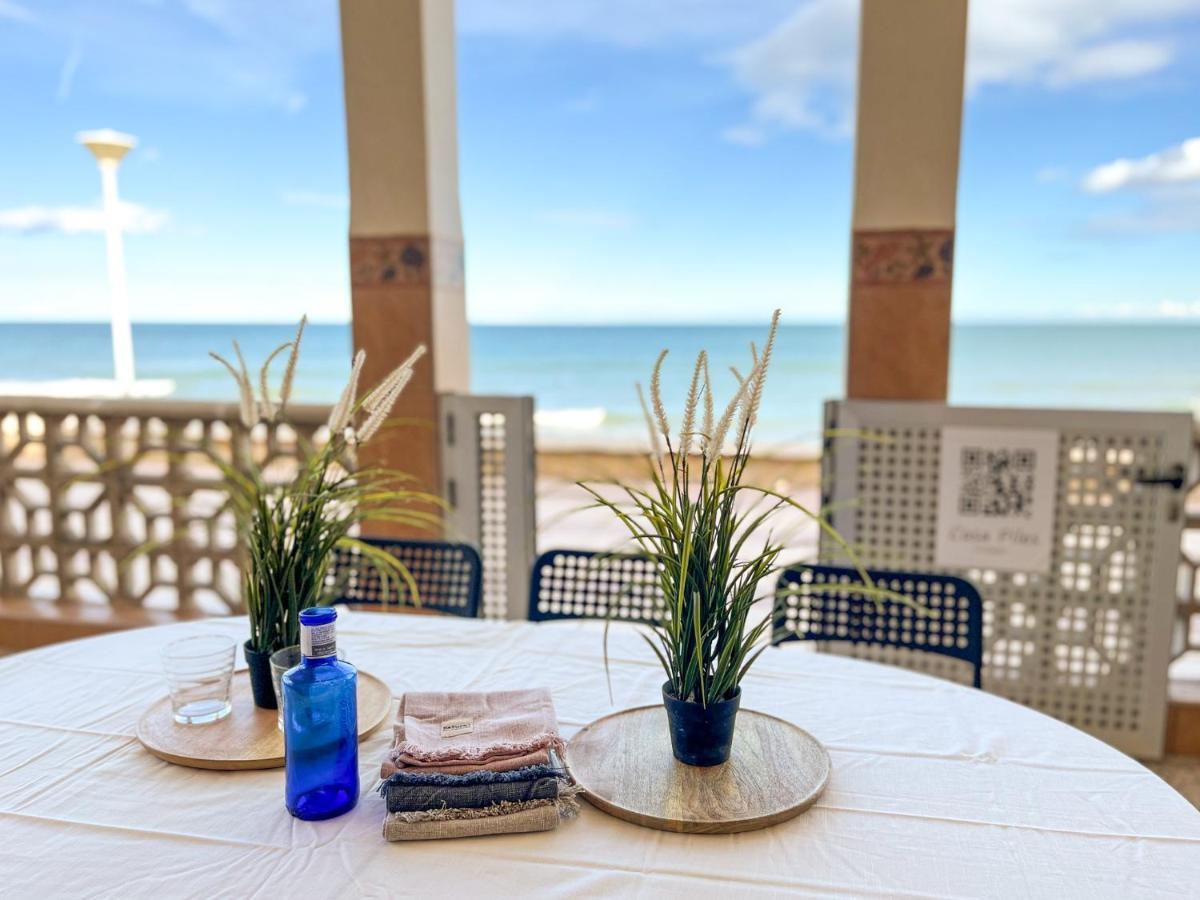Beachfront House Пилес Екстериор снимка